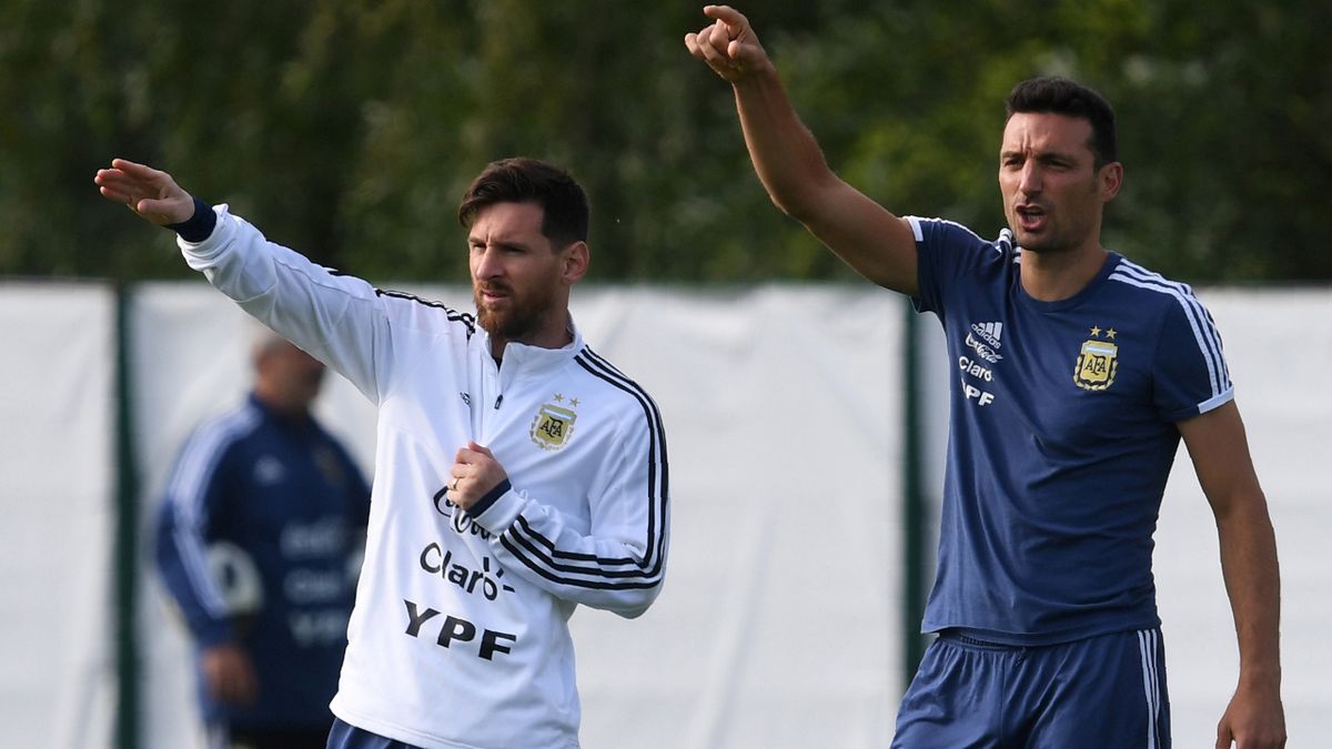 lionel-scaloni-lionel-messi-argentina_5y8wnz8c4dep14vvrbz4ashwrjpg