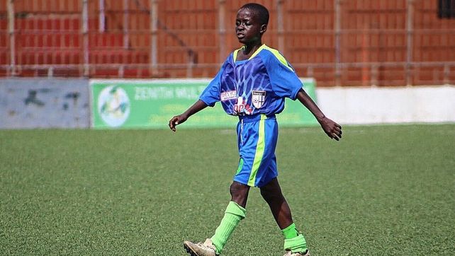 En Liberia debutó en Primera un chico de ¡10 años!