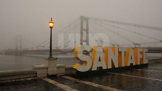 La niebla marcó el inicio de la jornada en la ciudad