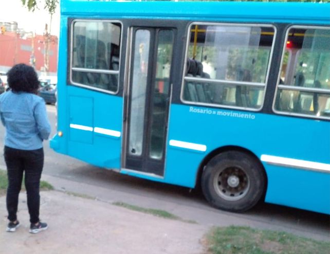 EL chofer asesinado conducía un interno de la línea116.