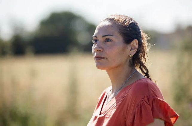 Sabrina Ortiz, querellante principal, junto a vecinos de Pergamino en una de las audiencias preliminares. El juicio oral, suspendido hasta febrero, marcará un punto de inflexión en la justicia ambiental argentina.