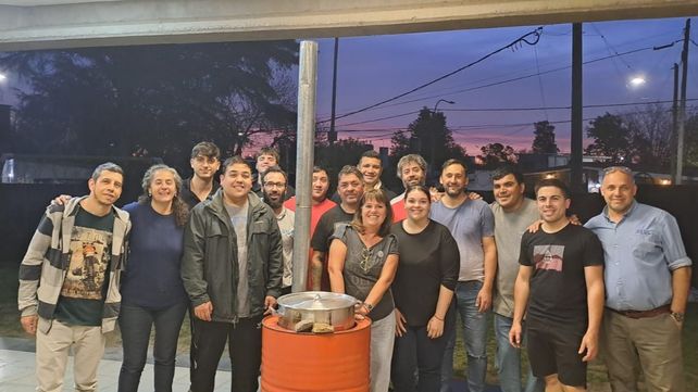 Alumnos y docentes de tercer año del instituto