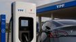 Autos eléctricos: YPF y Tesla proyectan cinco rutas con supercargadores desde Rosario para 2027