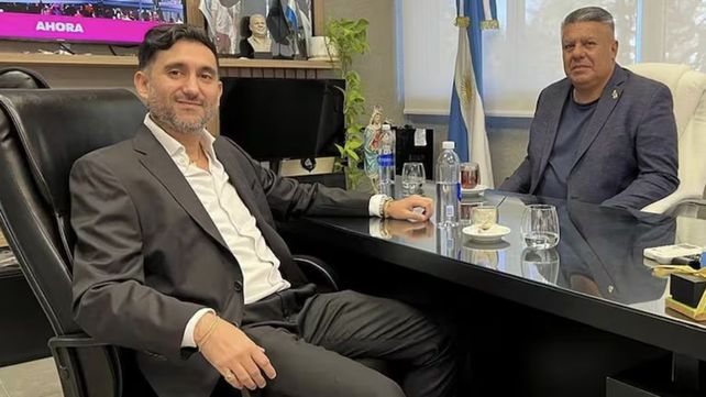 Otros tiempos. El financista Vallejo junto a Claudio Chiqui Tapia