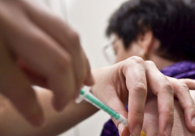 La provincia cuenta con las primeras 106 mil dosis de vacuna antigripal