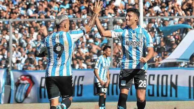 Racing goleó a Sarmiento y sigue imparable en la zona A