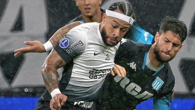 Racing jugó un buen partido en Brasil.