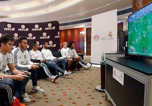 Un equipo de fútbol incorporó a un jugador para ganar el torneo de playstation