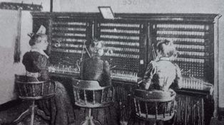 Antigua Estación Barracas instalada por la Compañía Unión Telefónica Río de la Plata y atendida por mujeres.