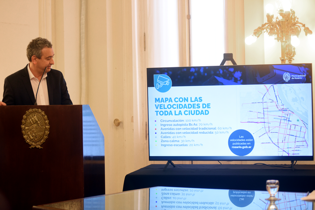 El intendente Pablo Javkin, en la presentación de los controles vehiculares en octubre del 2022.