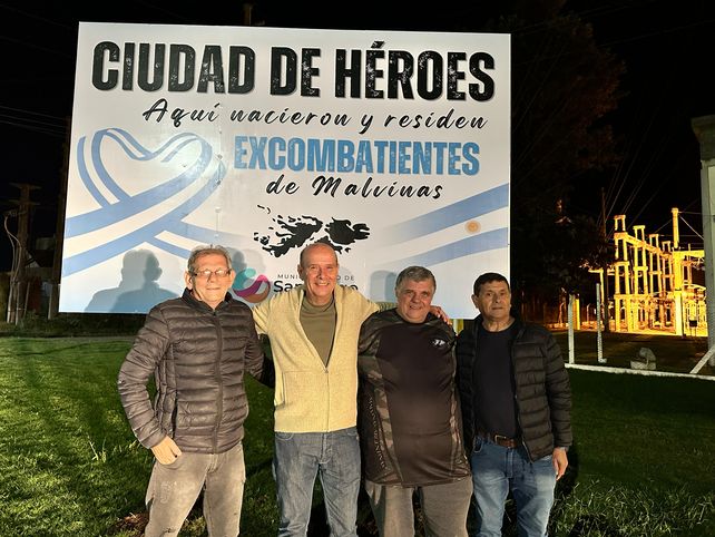 Malvinas: vigilia, sorpresa y emoción para excombatientes de San Jorge