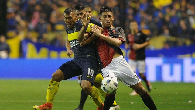 A Tevez lo saqué antes para que la gente lo convenza de quedarse, afirmó Barros Schelotto