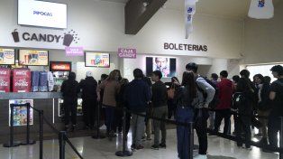 Filas llenas para ver la película Homo Argentum, una de las producciones que logró mayor repercusión en el cine nacional.