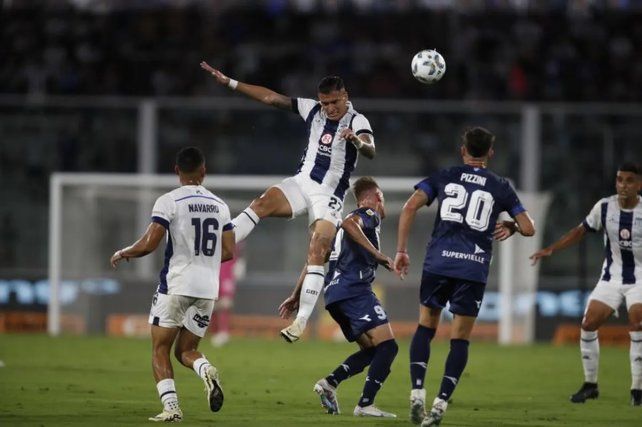 Talleres y Vélez animarán un duelo de necesitados en Córdoba Talleres y Vélez animarán un duelo de necesitados en Córdoba