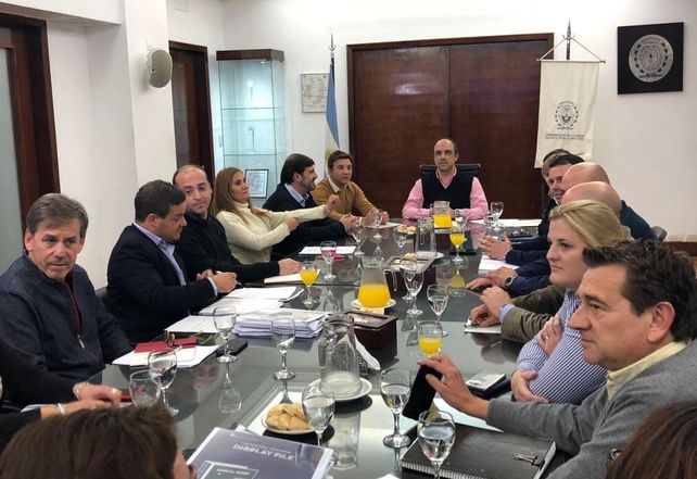 La oposición mostró preocupación después de la reunión con el intendente y espera a la EPE el martes