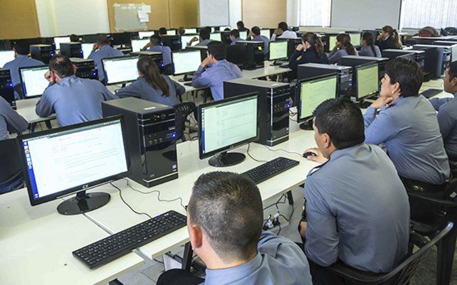 Se copió como en el examen de residencias médicas pero en la Policía de Santa Fe
