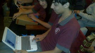 Entregan netbooks a estudiantes de escuelas t&eacute;cnicas santafesinas