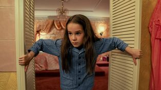Matilda. Alisha Weir interpreta a la pequeña niña que inventa historias.