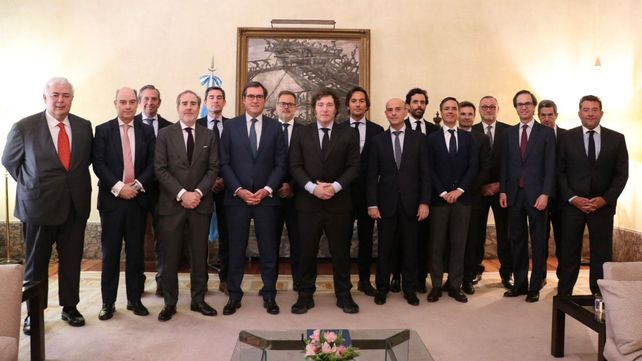 El presidente Javier Milei se reunió con empresarios en España con el objetivo de atraer inversiones a la Argentina.&nbsp;
