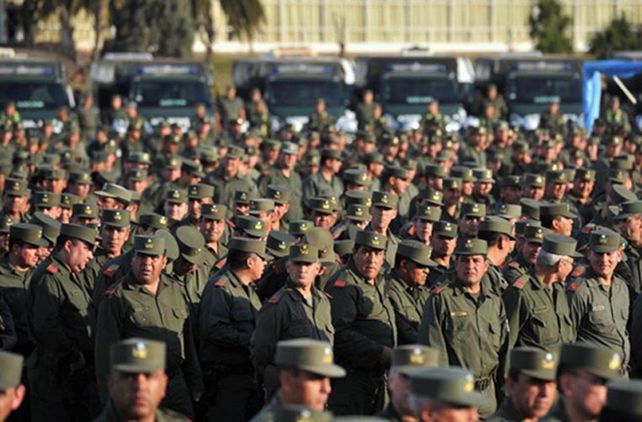 Prevención. A Rosario llegaron unos 1.500 gendarmes. El intendente quiere que la experiencia llegue a Santa Fe.