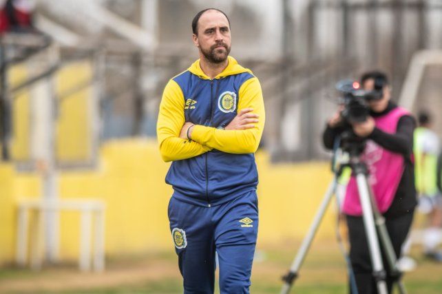 Matías Lequi llega desde la reserva.