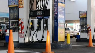 Combustibles. Postergaron la actualización de un impuesto