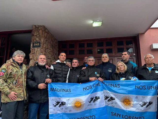Leo ya se fue: el cartel en la casa de sus padres que confirmó la partida de Scaloni de Pujato