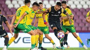 Defensa derrotó 1-0 al Ciclón en la cancha de Lanús.
