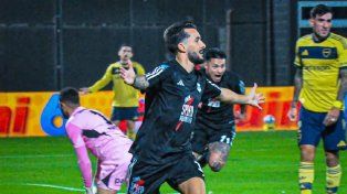 Riestra dio la nota al vapulear a Boca en el inicio del Clausura