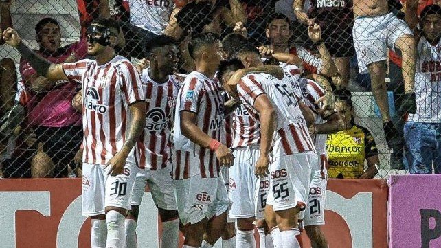 Instituto ganó y avanzó en Copa Argentina.