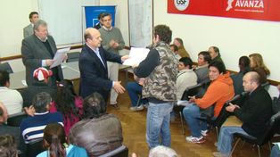 Se entregaron 45 nuevos créditos a pequeños productores santafesinos