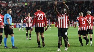 Estudiantes ganó de local.