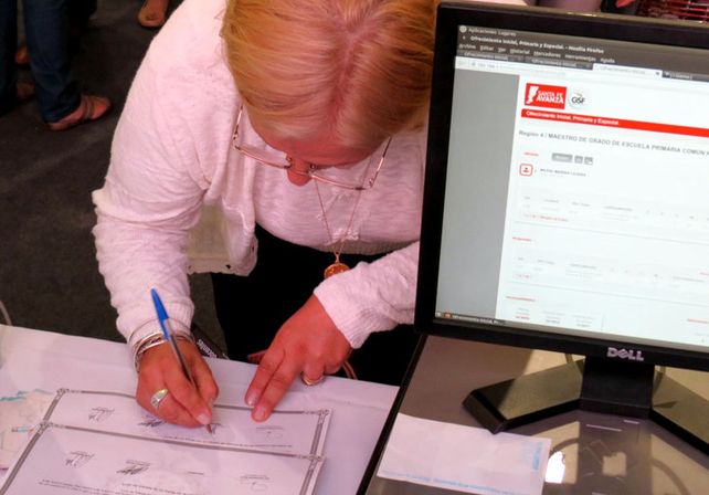 Continúa el concurso de ascenso para cargos directivos