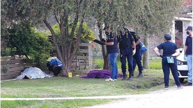 El domingo pasado un triple homcidio en barrio Los Paraísos sacudió a la sociedad paranaense.