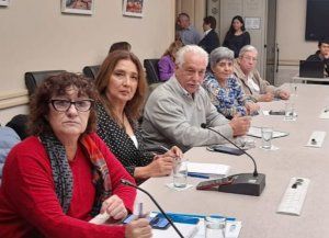 Nación cerró con docentes suba de 26% y básico de $165.000