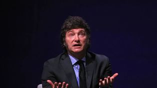 Javier Milei dio inicio a la campaña libertaria y lanzó diferentes insultos, atacó desde los empleados públicos hasta a Kicillof