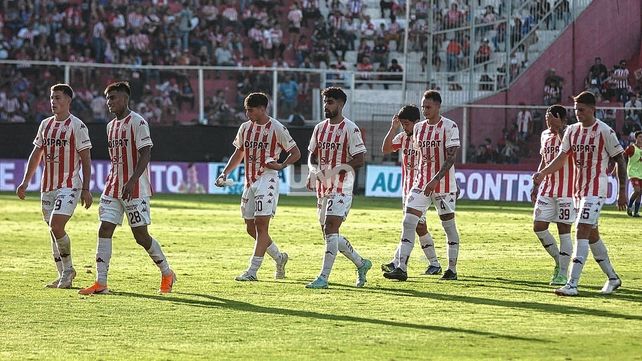 Unión perdió con San Lorenzo un invicto de siete victorias seguidas como local en el 15 de Abril.