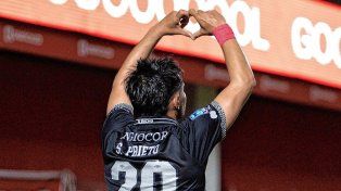 Argentinos venció a Independiente Rivadavia y alcanzó a Boca en la cima de la Tabla Anual