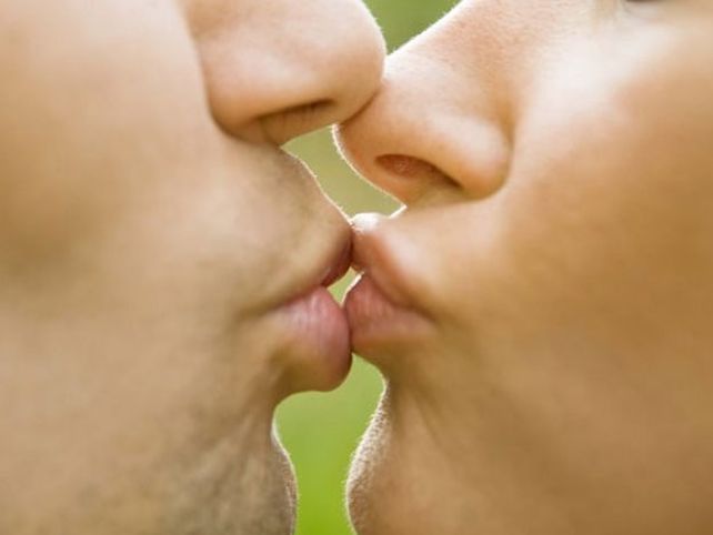 La verdad sobre los besos y los gérmenes