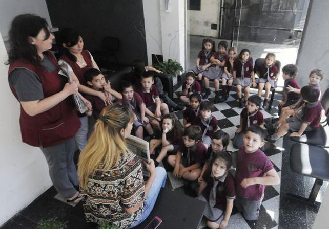 Alumnos del IES visitaron Diario UNO