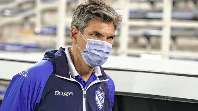 Bassedas le pidió la renuncia a Pellegrino en Vélez