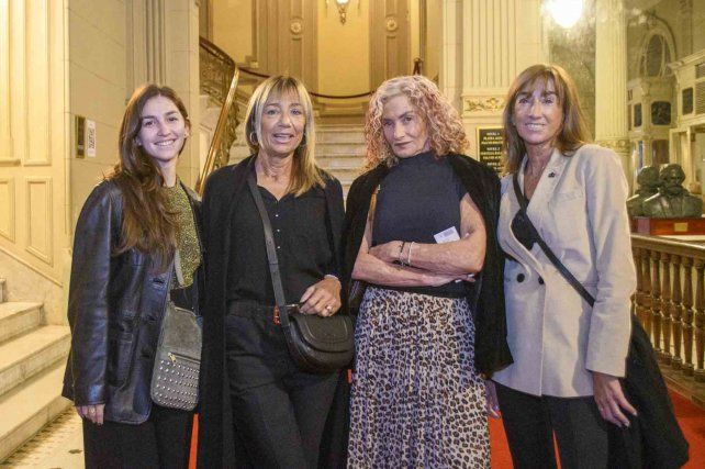 Julia Bacigalupo, Marcela Carril, Roxana Glikstein y María Alejandra Oviedo Bustos.