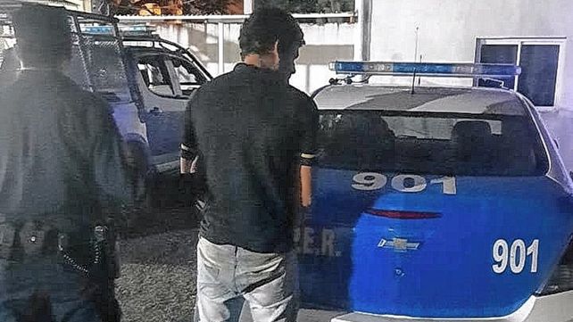 Un hombre detenido por arrojar contra la pared a la esposa