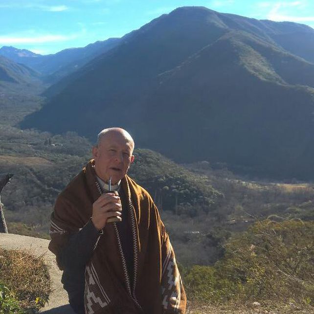 El sacerdote exorcista Ramón Carrizo.
