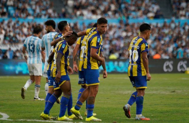 Central jugó un solo partido como visitante en este torneo y lo ganó. Fue 2-1 ante Racing.