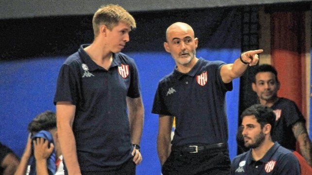 Gabriel Piccato apenas pudo ganar dos partidos de 11 en Unión y este martes se pone al frente su asistente