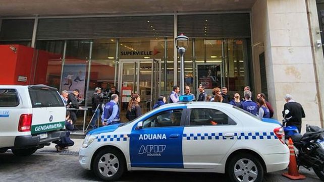 Fuga de divisas: cómo operaban bancos, financieras y estudios contables allanados