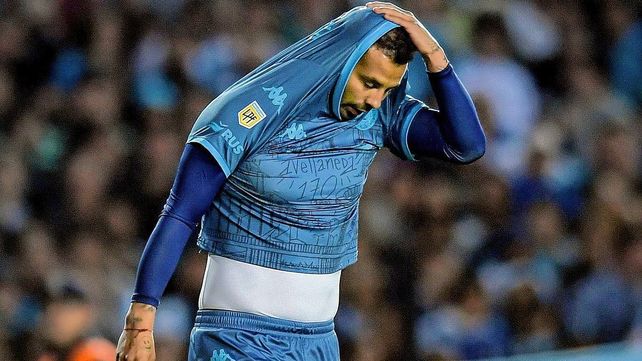 Racing desafectó a Cardona del partido ante Colón