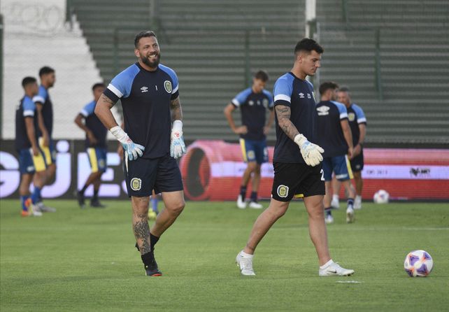 Fatura Broun arrancó el torneo en el banco, pero hoy es el arquero titular para el entrenador.