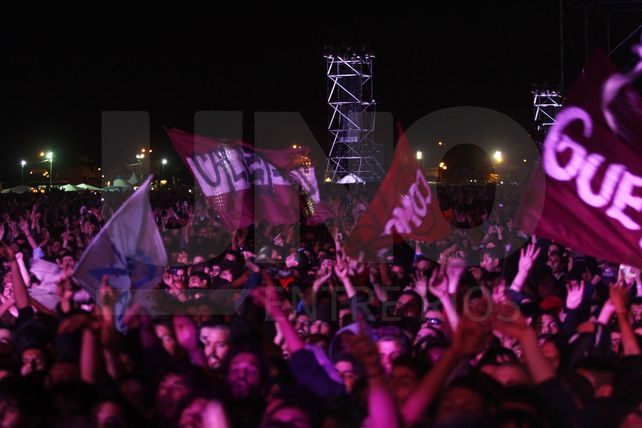Rito sagrado en Gualeguaychú: 200.000 almas en la misa más grande en Entre Ríos